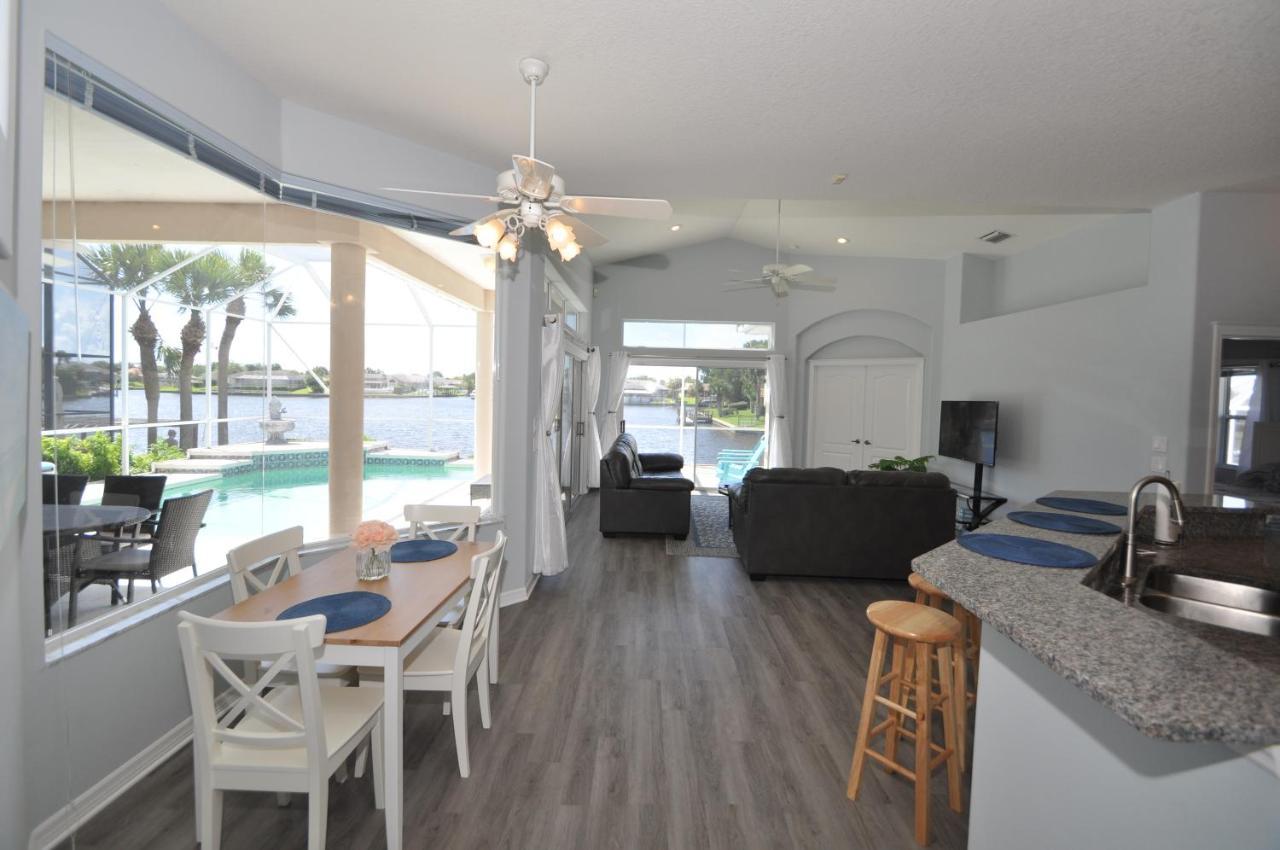 Sunset Bay Beautiful Pool Home - Bring Your Boat Or Jet Ski - Canal With Dock- Sleeps 10 - 4 Bd Palm Coast Extérieur photo